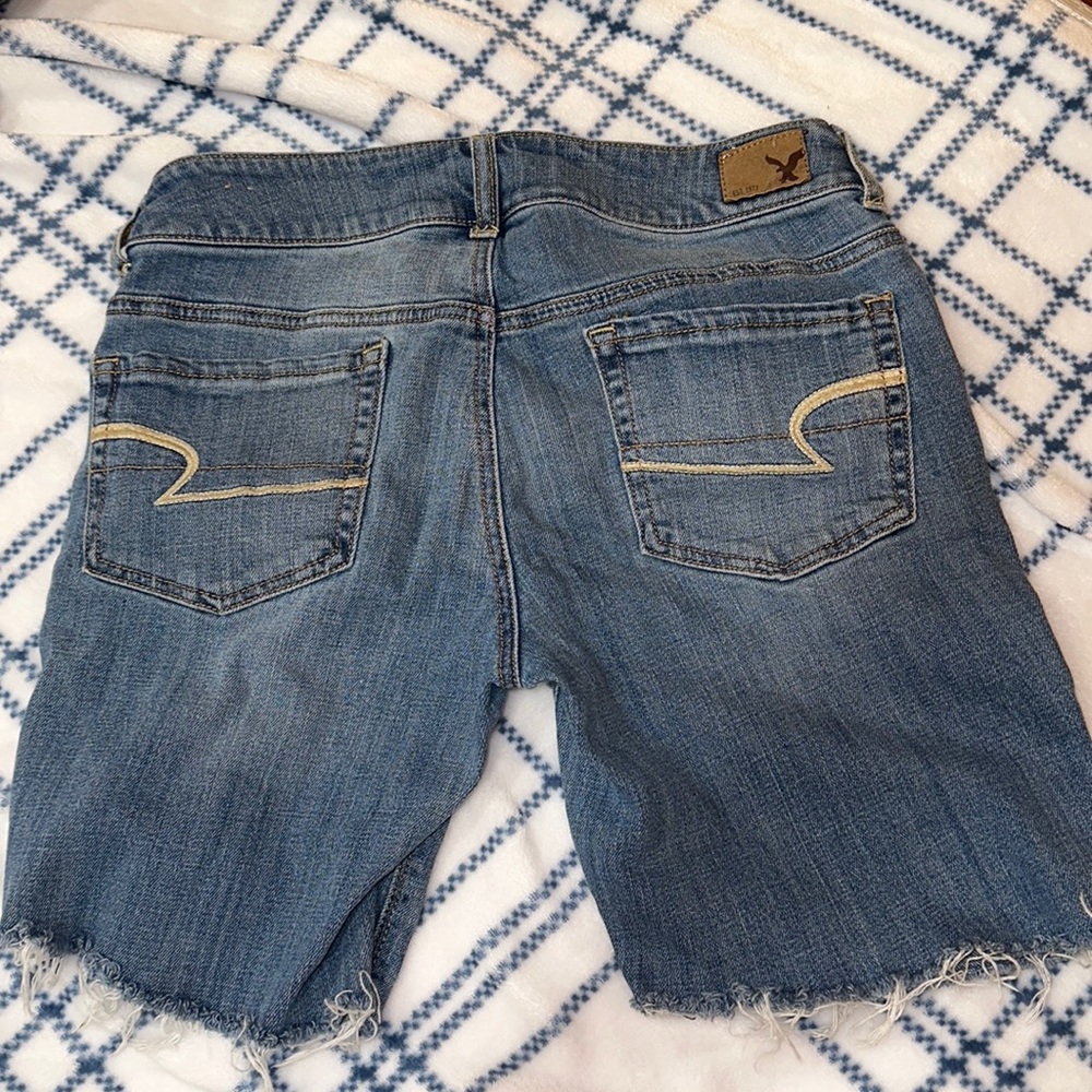 american eagle raw hem shorts
